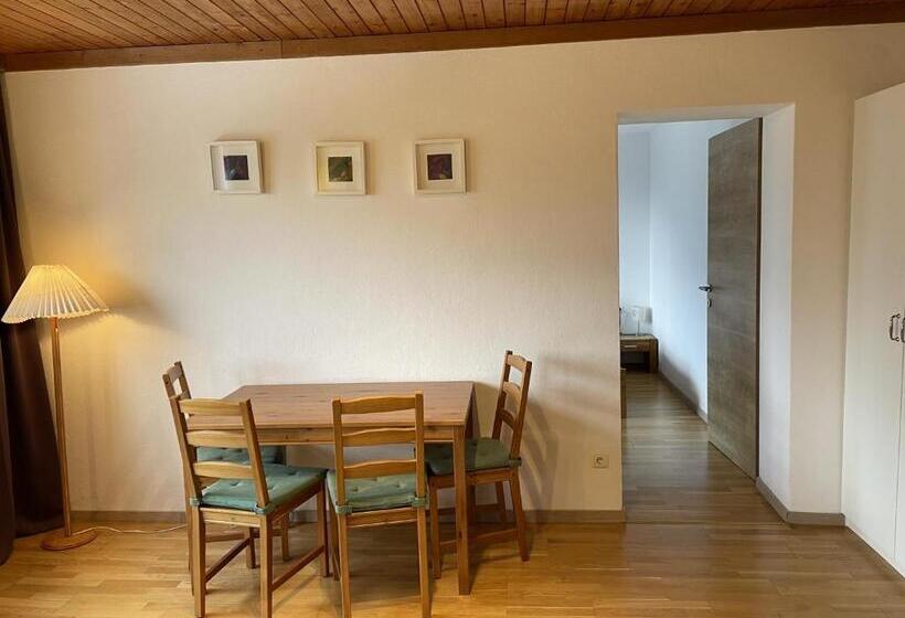 패밀리 룸, Pension 's Waldeck