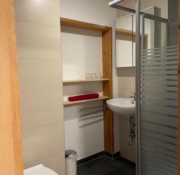 패밀리 룸, Pension 's Waldeck