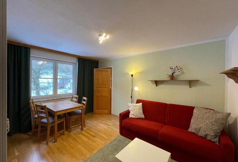 패밀리 룸, Pension 's Waldeck