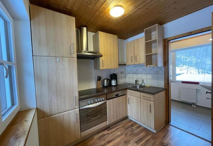 패밀리 룸, Pension 's Waldeck