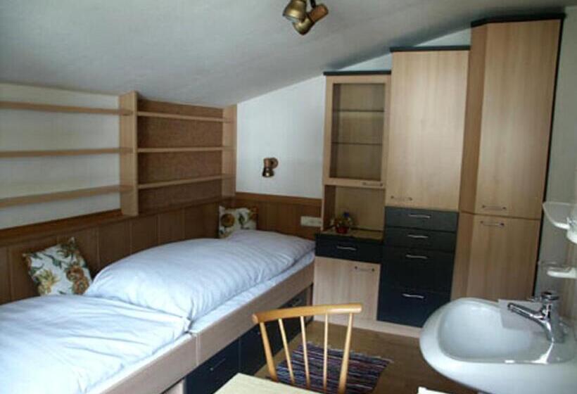 バス共有のスタンダードルーム, Pension Stubachblick