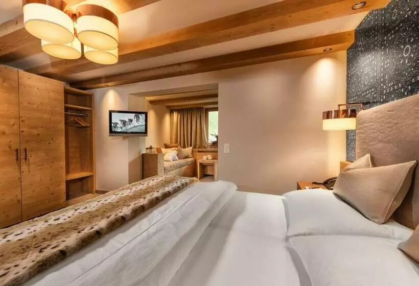 اتاق سوپریور با بالکن, Post Sport Und Wellness