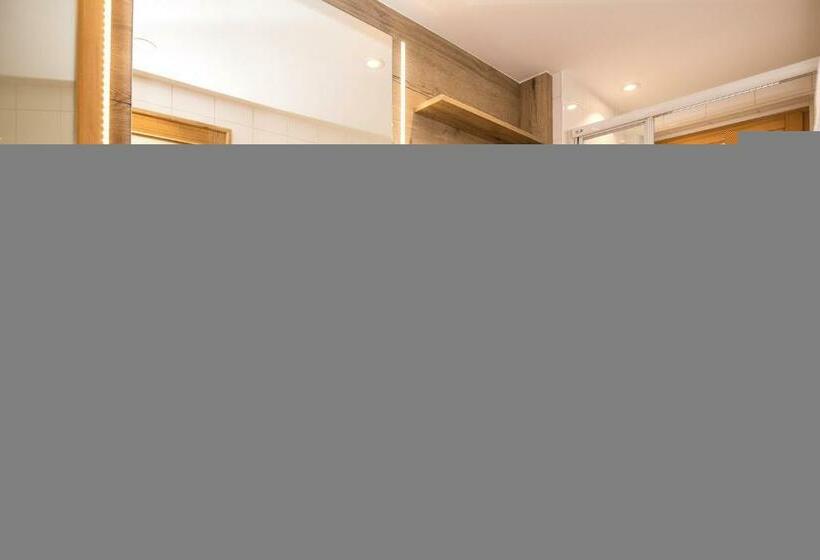 غرفة قياسية مزوَّدة بشُرفة, Post Sport  Und Wellness