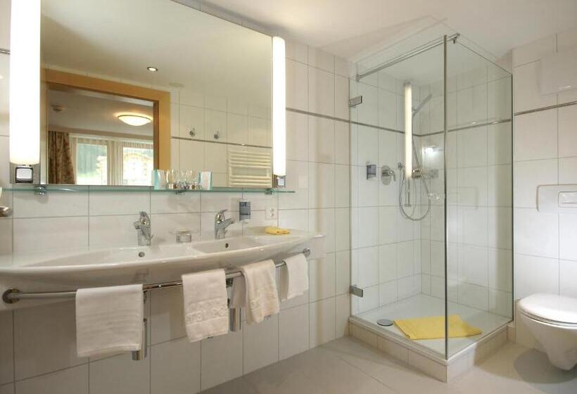 غرفة بريميوم مزودة بشُرفة, Post Sport  Und Wellness