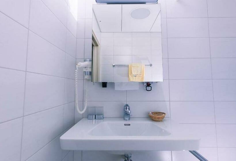 スタンダードシングルルーム, Restaurant Sokrates