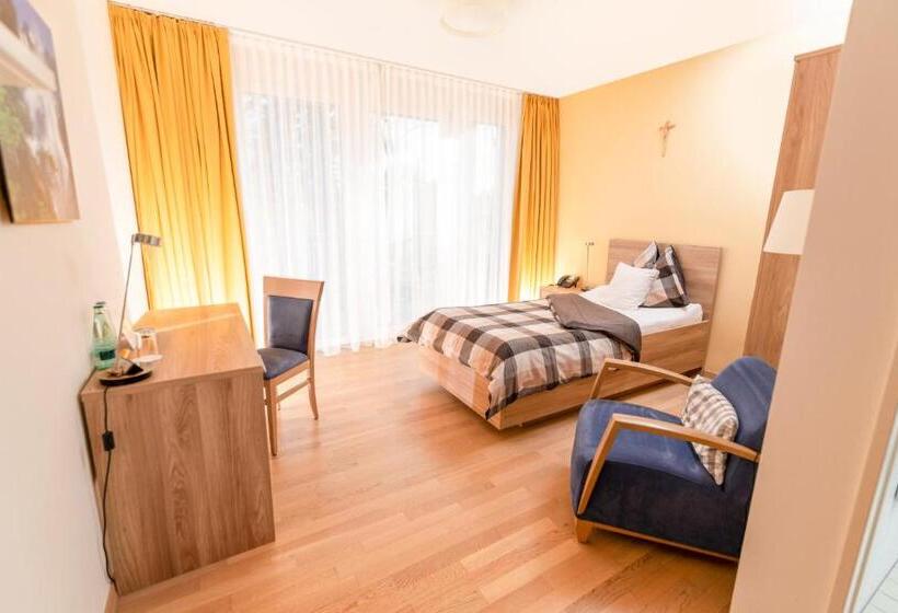 スタンダードシングルルーム, Restaurant Sokrates