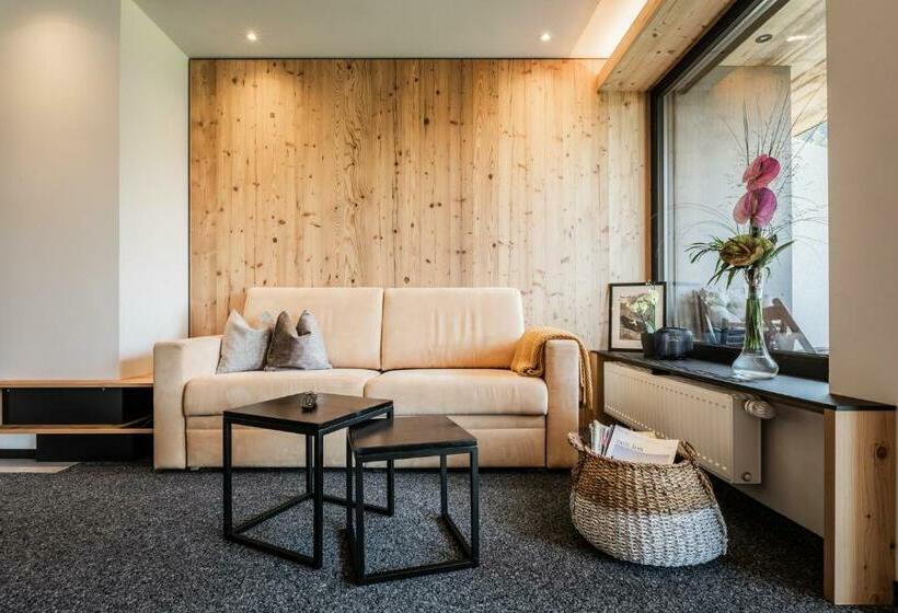 带2个卧室的公寓, S'hoamatl Dorfkrug Appartements