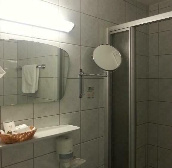 Номер Basic, Zum Grünen Tor
