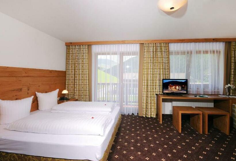 Полулюкс, Zum Grünen Tor