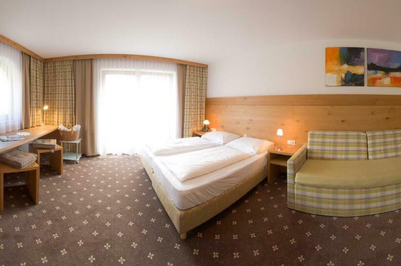 Полулюкс, Zum Grünen Tor