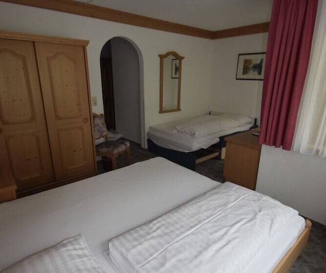 Номер Стандарт Трехместный, Zum Grünen Tor