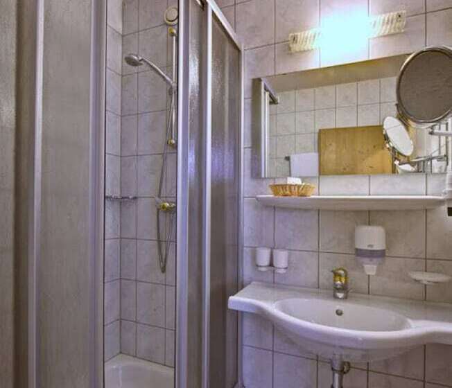 Номер Стандарт Трехместный, Zum Grünen Tor