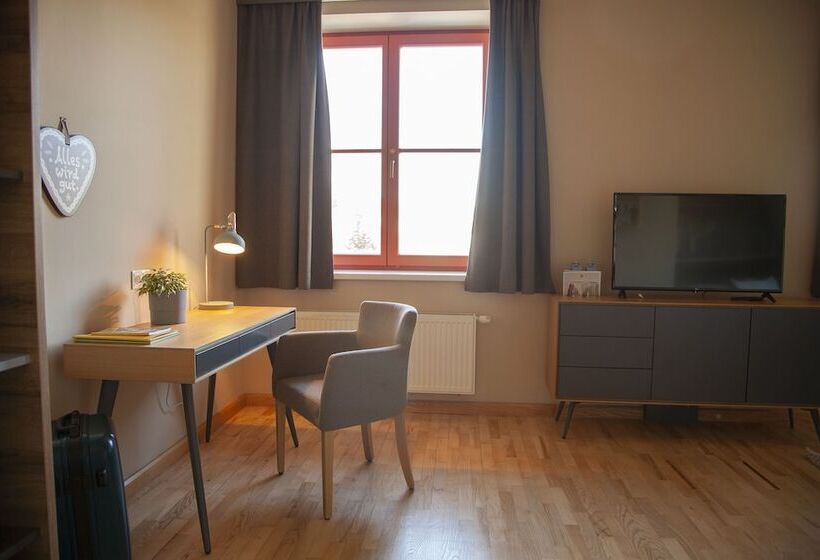 غرفة قياسية ثلاثية, Jufa Hotel Mariazell