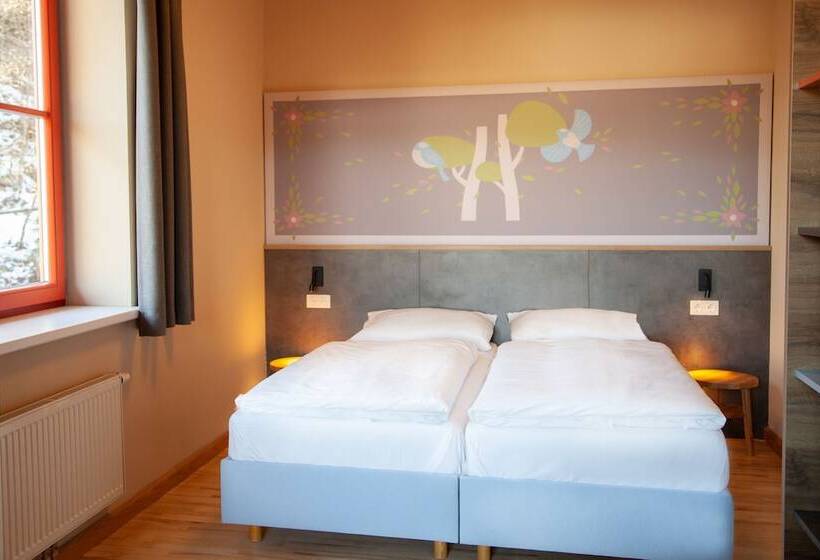 غرفة قياسية ثلاثية, Jufa Hotel Mariazell