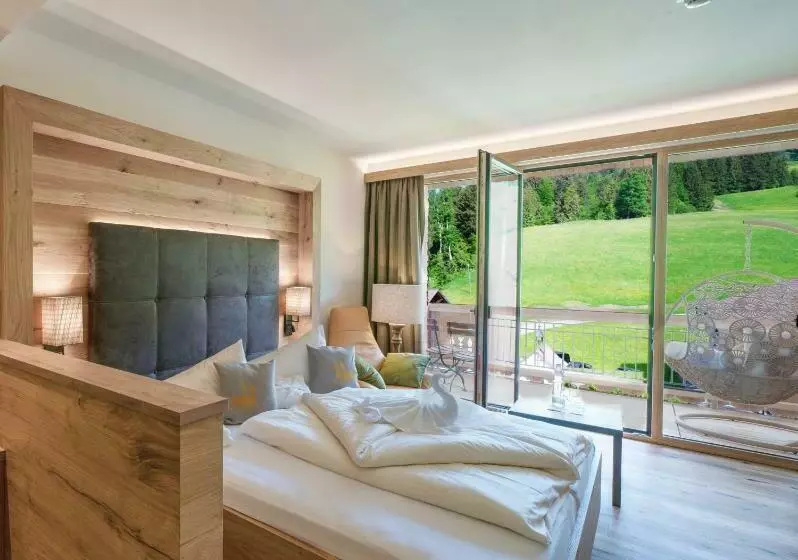 バルコニー付きスタンダードルーム, Ruhehotel & Naturresort Rehbach   Adults Only