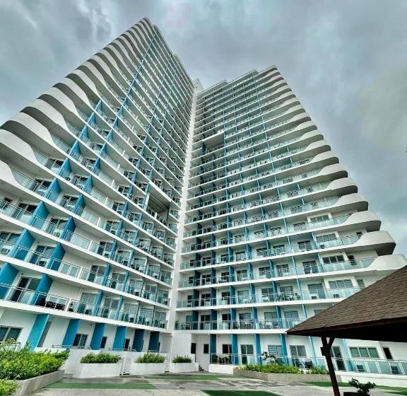 استودیو استاندارد با بالکن, Azure North Bali Tower Unit 1014