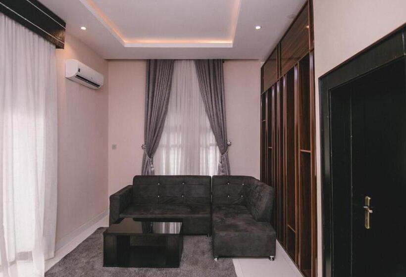 Executive Suite, Bon Hotel Asaba