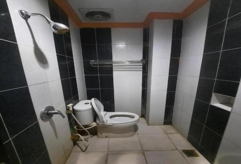 Номер Deluxe, Collection O 93163 Hotel Grand Kartika