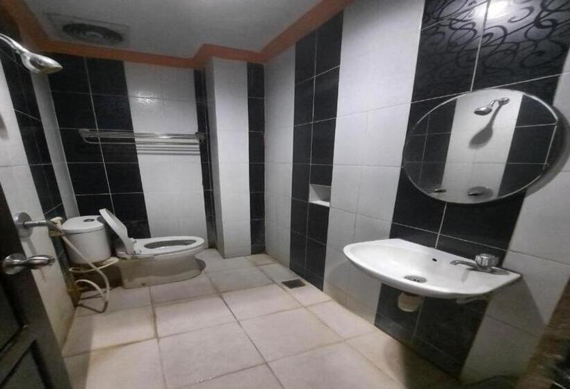 Номер Deluxe, Collection O 93163 Hotel Grand Kartika