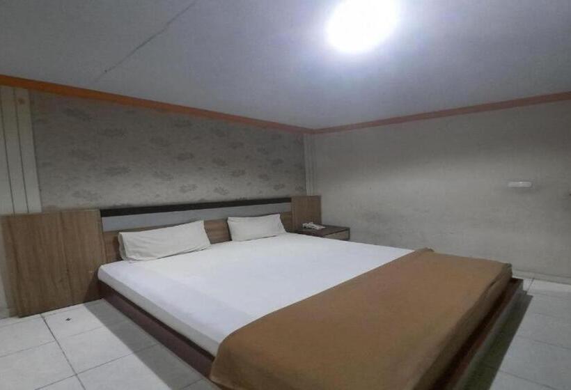 اتاق لوکس, Collection O 93163 Hotel Grand Kartika