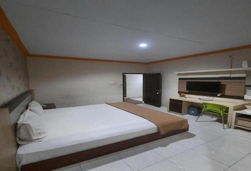 Номер Deluxe, Collection O 93163 Hotel Grand Kartika