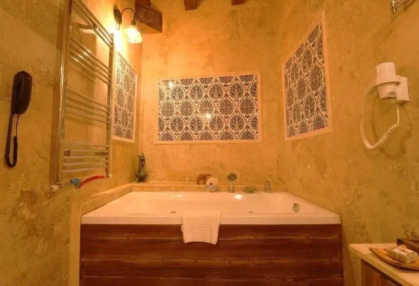 Camera Superiore, Pegas Cave Suites