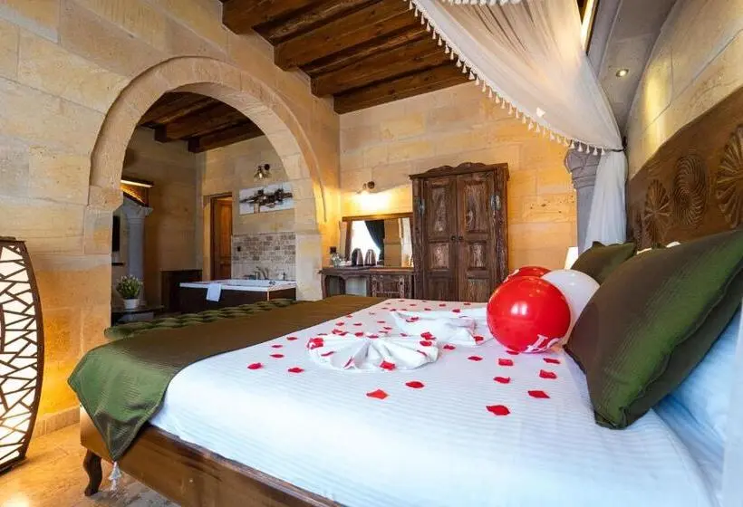 Camera Standard, Pegas Cave Suites