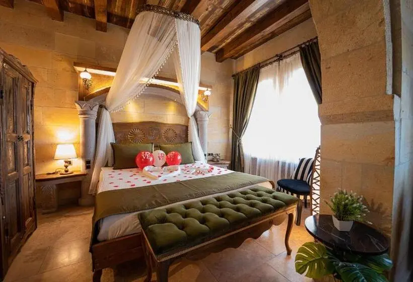 Camera Standard, Pegas Cave Suites