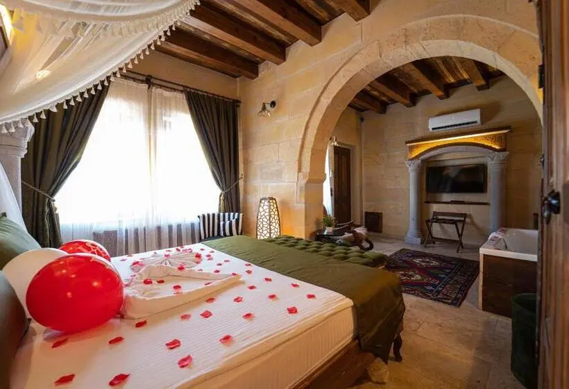 Camera Standard, Pegas Cave Suites