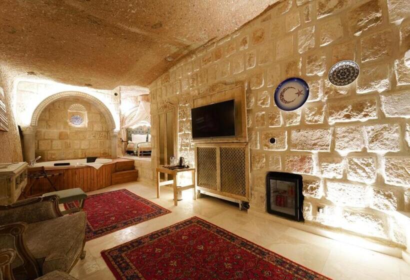 디럭스 룸 킹사이즈 침대, Pegas Cave Suites