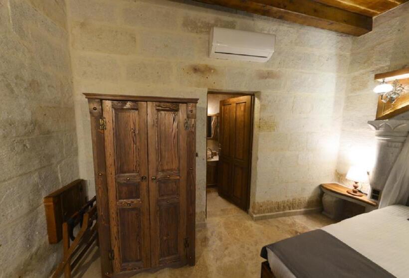 디럭스 룸, Pegas Cave Suites