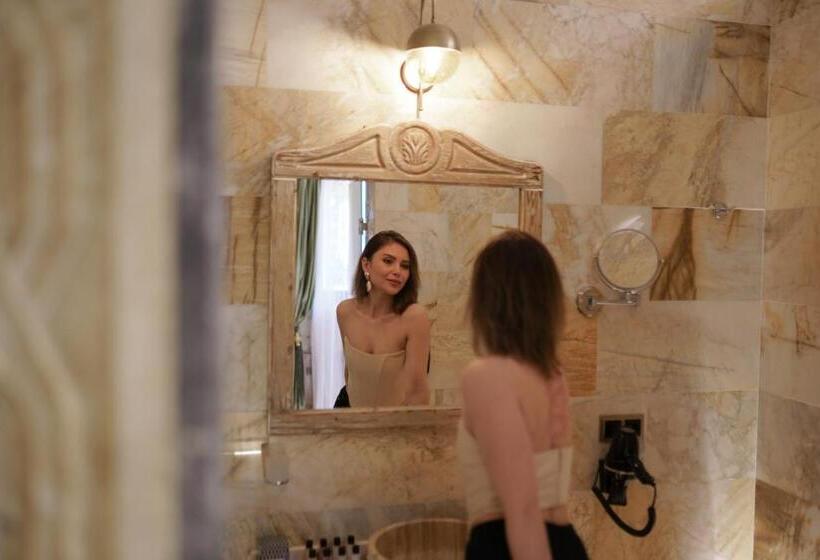 디럭스 룸 킹사이즈 침대, Pegas Cave Suites