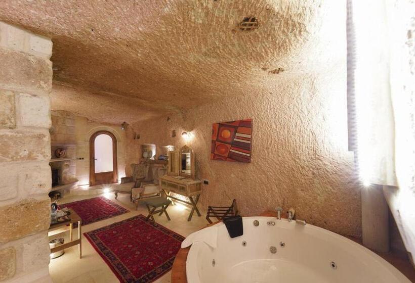 디럭스 룸 킹사이즈 침대, Pegas Cave Suites