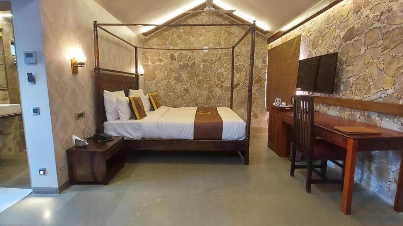 סוויטה, Vikrama Sarovar Portico Pavagadh