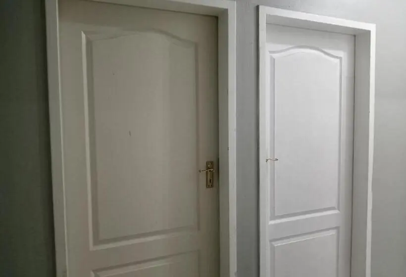Standard Kolmen Hengen Huone, Family House