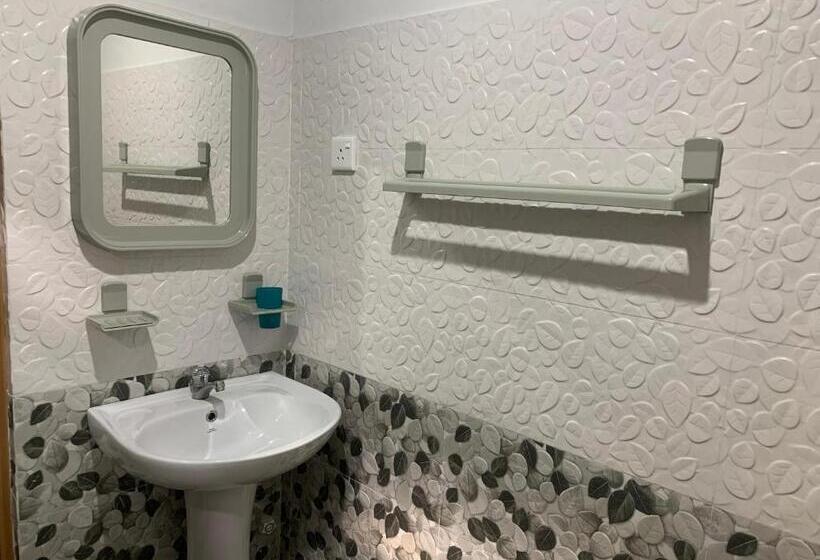 Номер Стандарт, The Escape With Jadeon