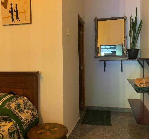 Номер Стандарт, The Escape With Jadeon