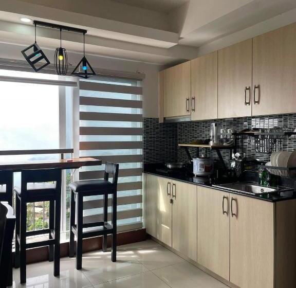 Standard studio with lake view, Wind Residences Smdc Tower 2