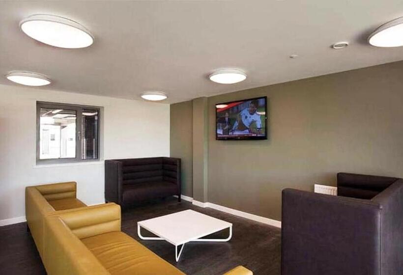 スタンダードスタジオ, Edinburgh College Residence