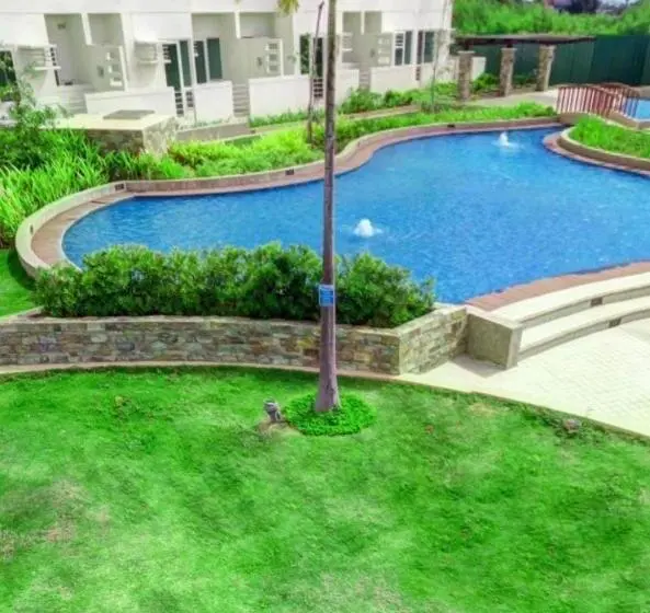 庭の見える１ベッドルームアパートメント, Anuva Residence Condominium