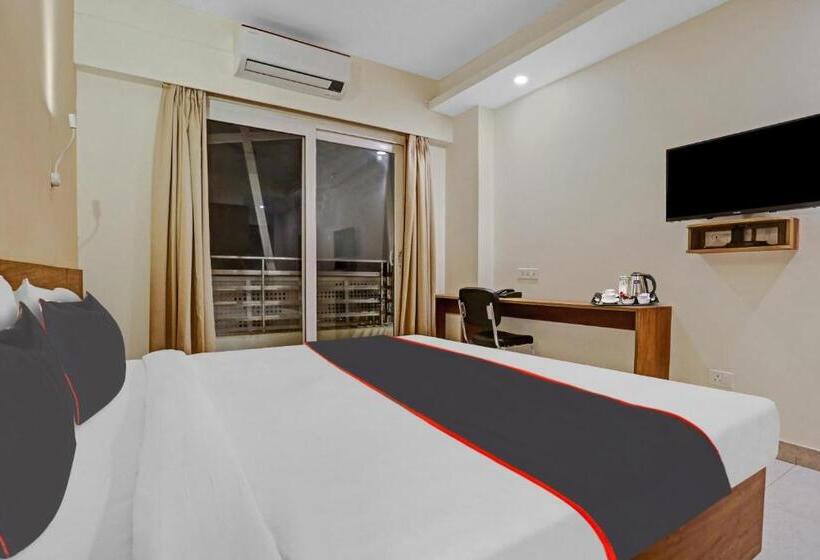 Classic Kolmen Hengen Huone, Collection O Rm Residency Near Appu Ghar