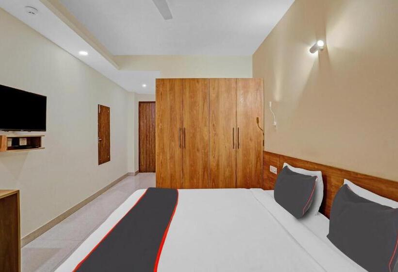 Classic Kolmen Hengen Huone, Collection O Rm Residency Near Appu Ghar