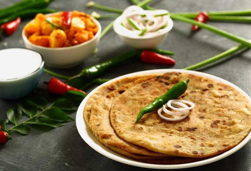 Люкс с Балконом, Country Inn & Suites By Umrb Mumbai International Airport