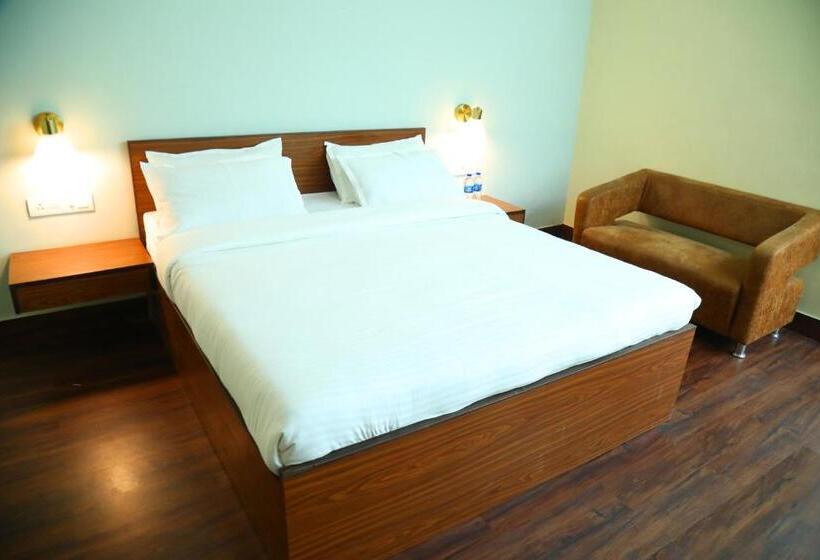 Номер Deluxe с Балконом, Country Inn & Suites By Umrb Mumbai International Airport