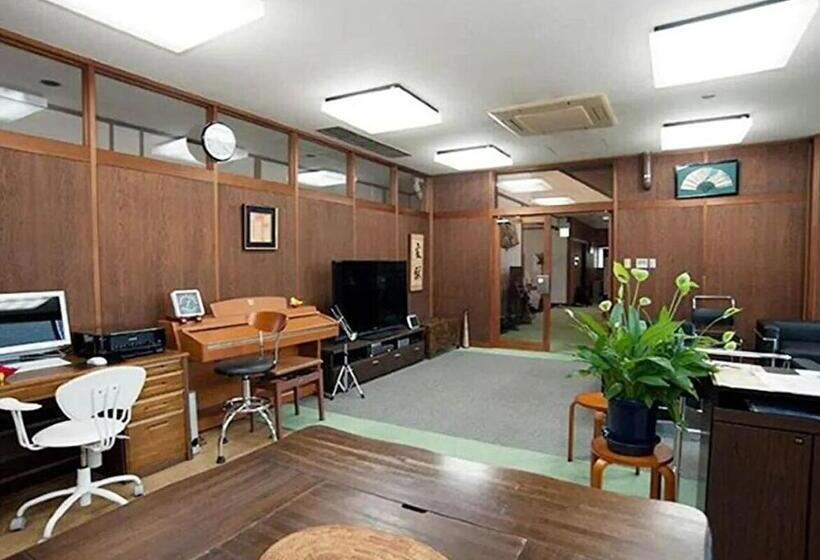 إستوديو قياسى, Miyajima Guest House Mikuniya   Vacation Stay 72591v