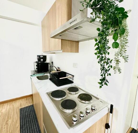 اتاق استاندارد با چشمانداز استخر, S&n Azure Staycation