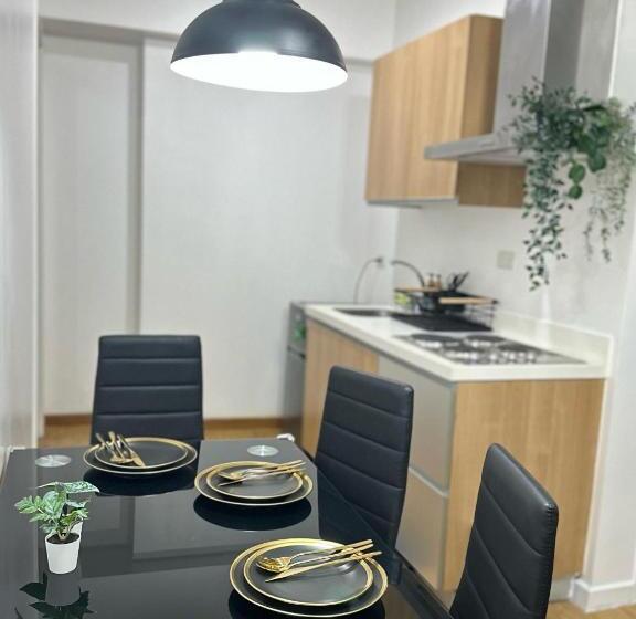 اتاق استاندارد با چشمانداز استخر, S&n Azure Staycation