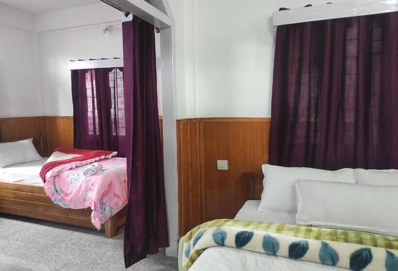 غرفة ديلوكس ثلاثية, Tawang