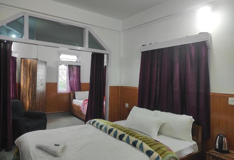 غرفة ديلوكس ثلاثية, Tawang