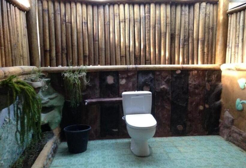 ガーデンビューのスタンダードバンガロー, Back To Nature Ecotourism